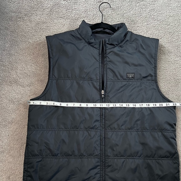 Travis Matthew - Picture 3 of 5